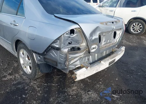 2007 Honda Accord 2.4 Ex z USA, uszkodzony, nr VIN 1HGCM56837A111157